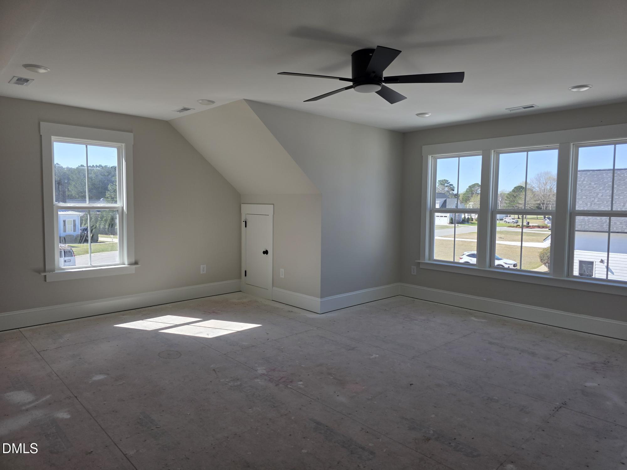 85 Constitution Avenue