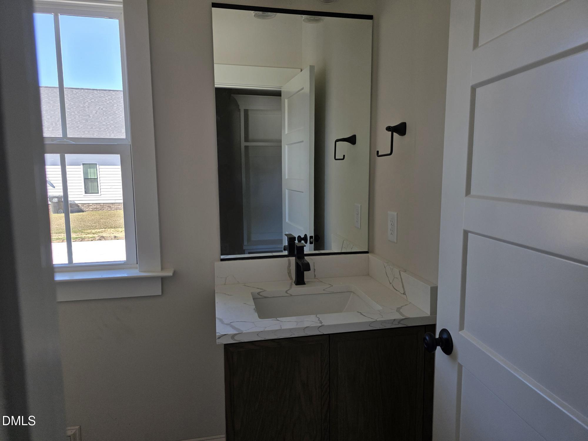 85 Constitution Avenue