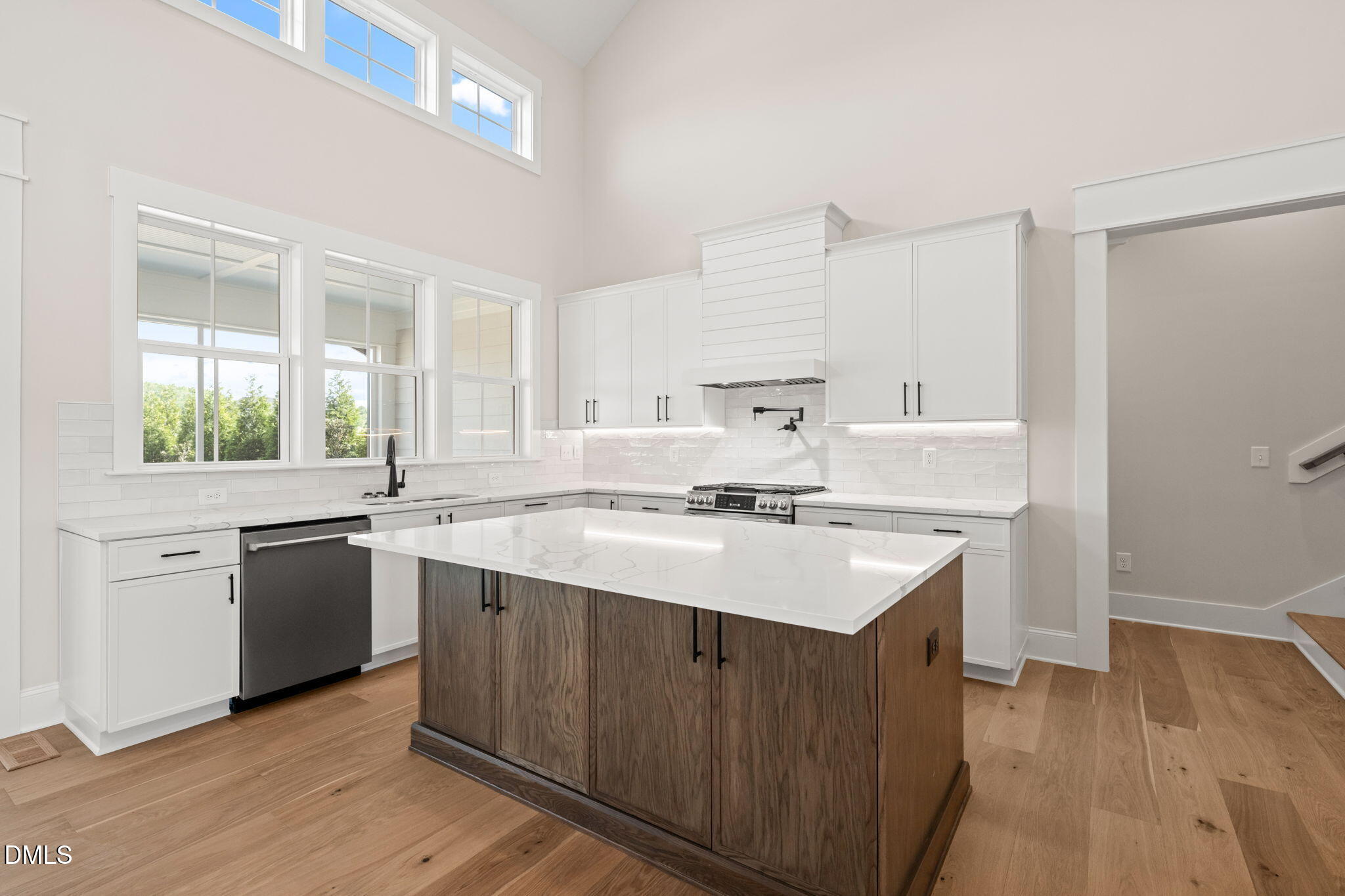 85 Constitution Avenue