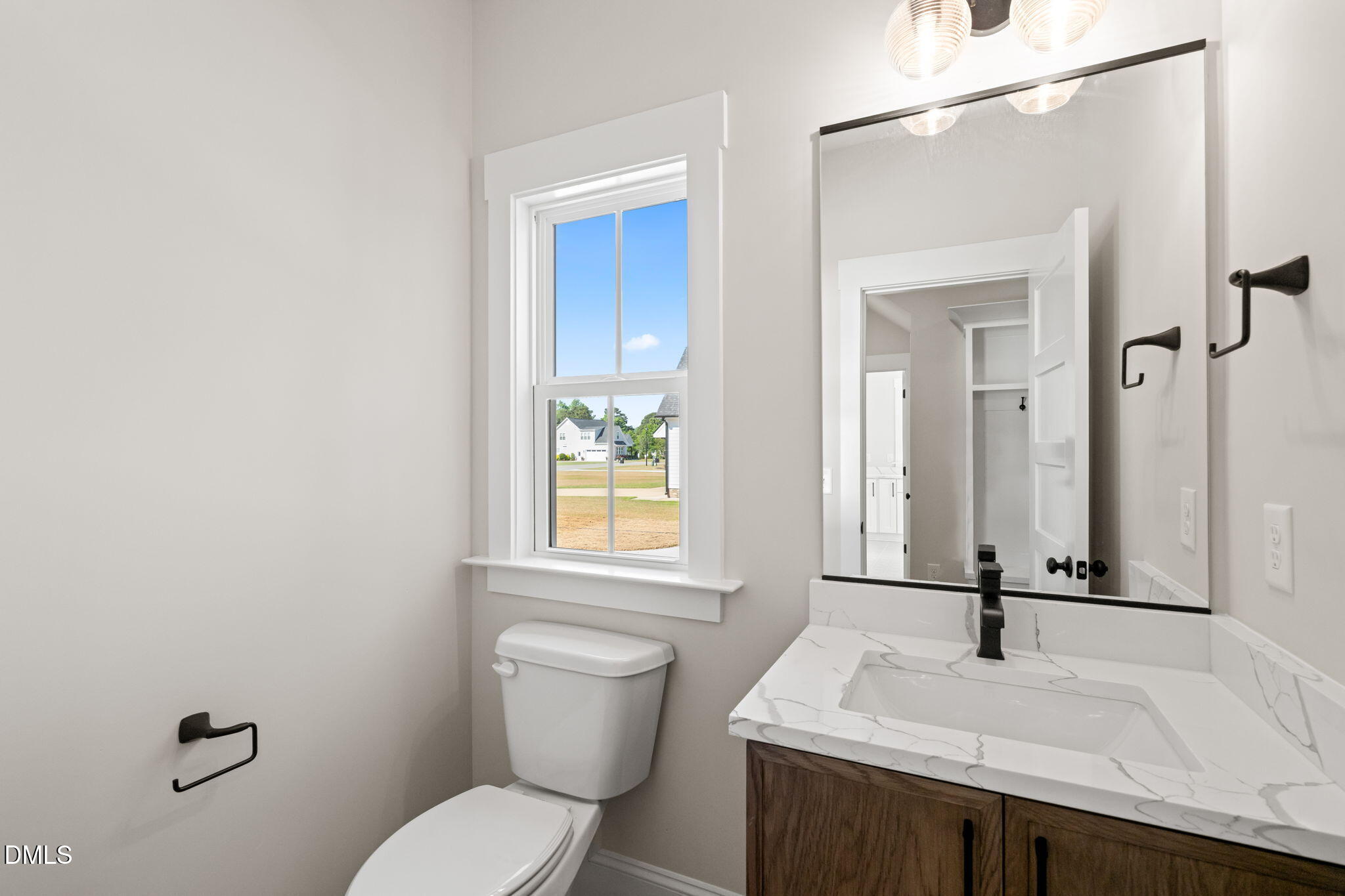 85 Constitution Avenue