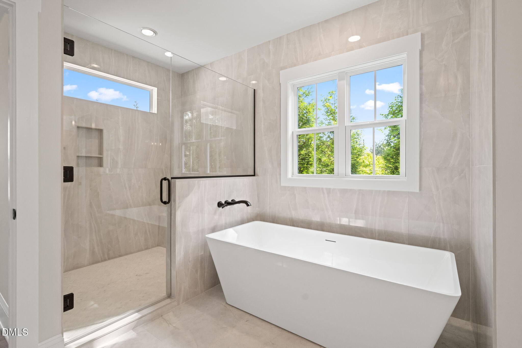 85 Constitution Avenue