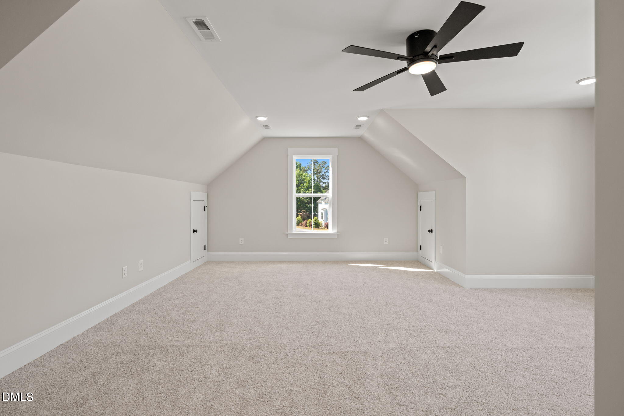 85 Constitution Avenue