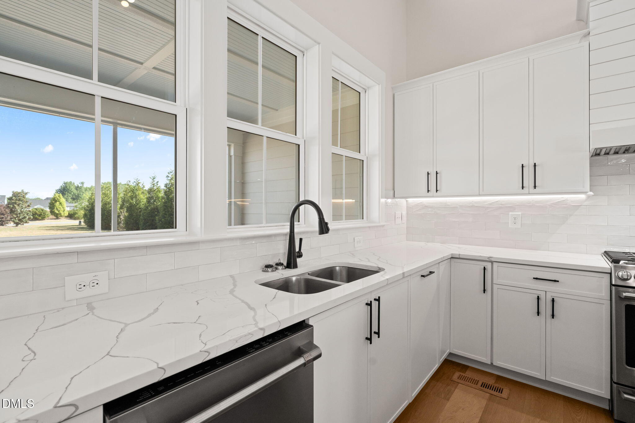 85 Constitution Avenue