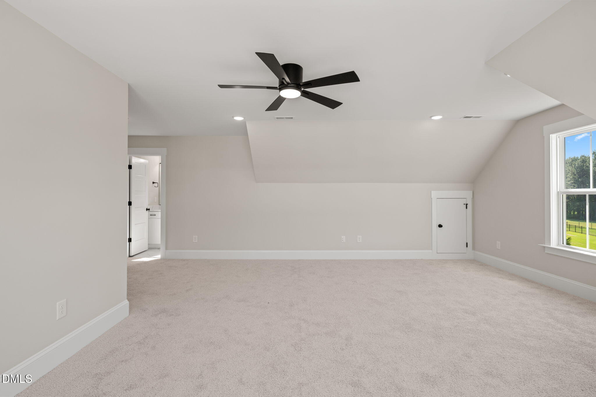 85 Constitution Avenue