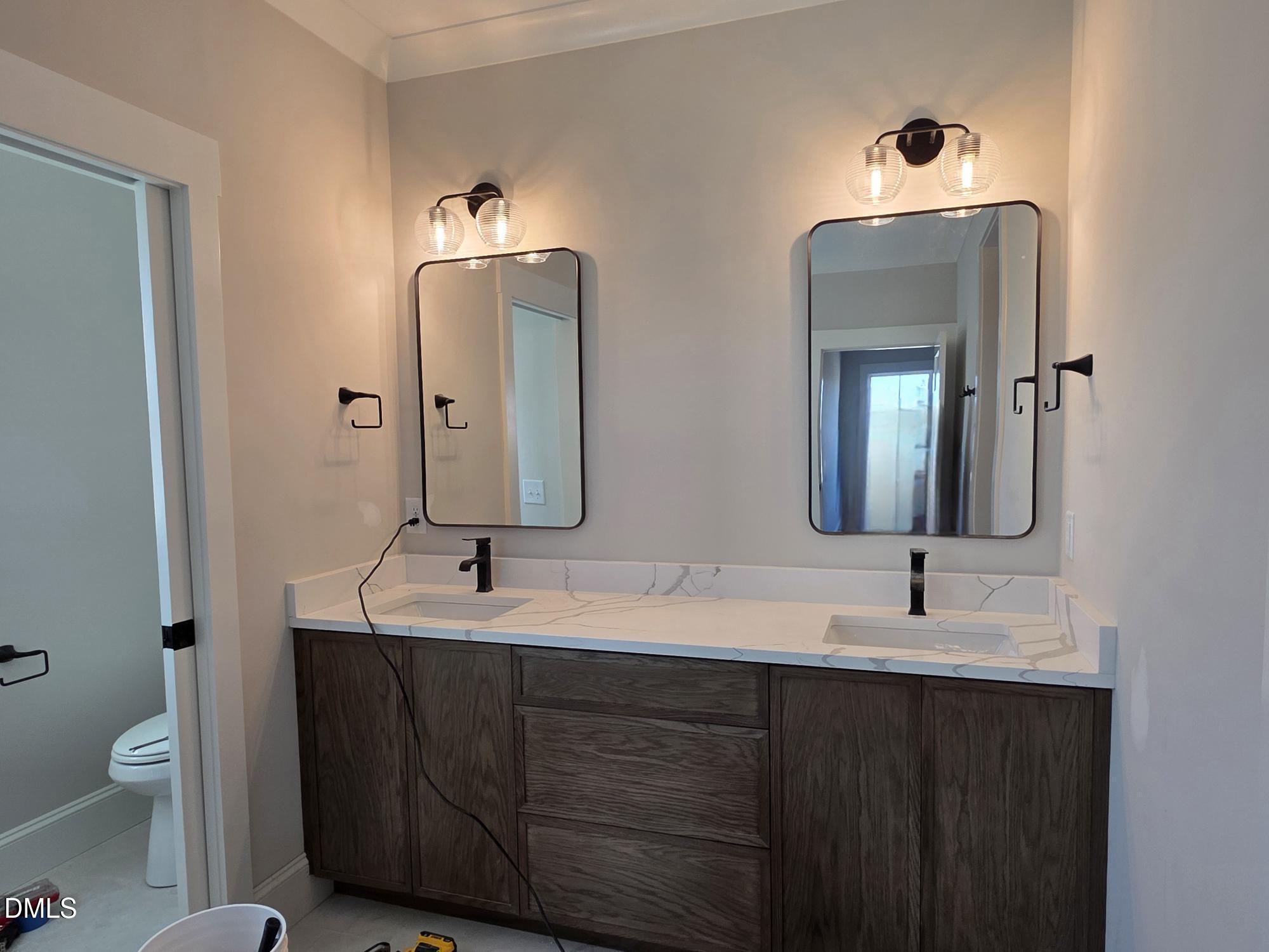 85 Constitution Avenue