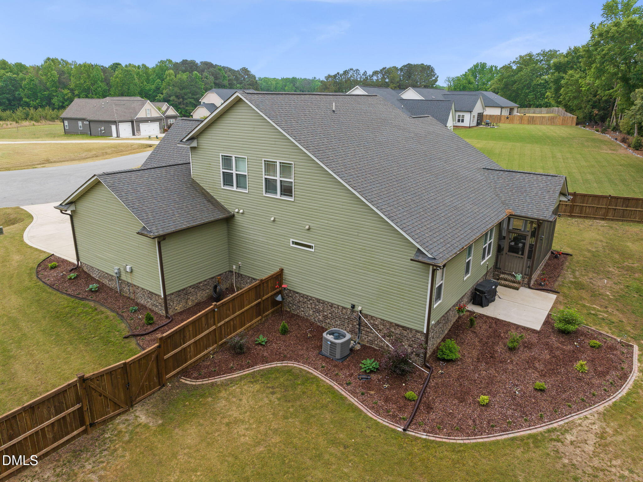 153 Shady Oaks Drive