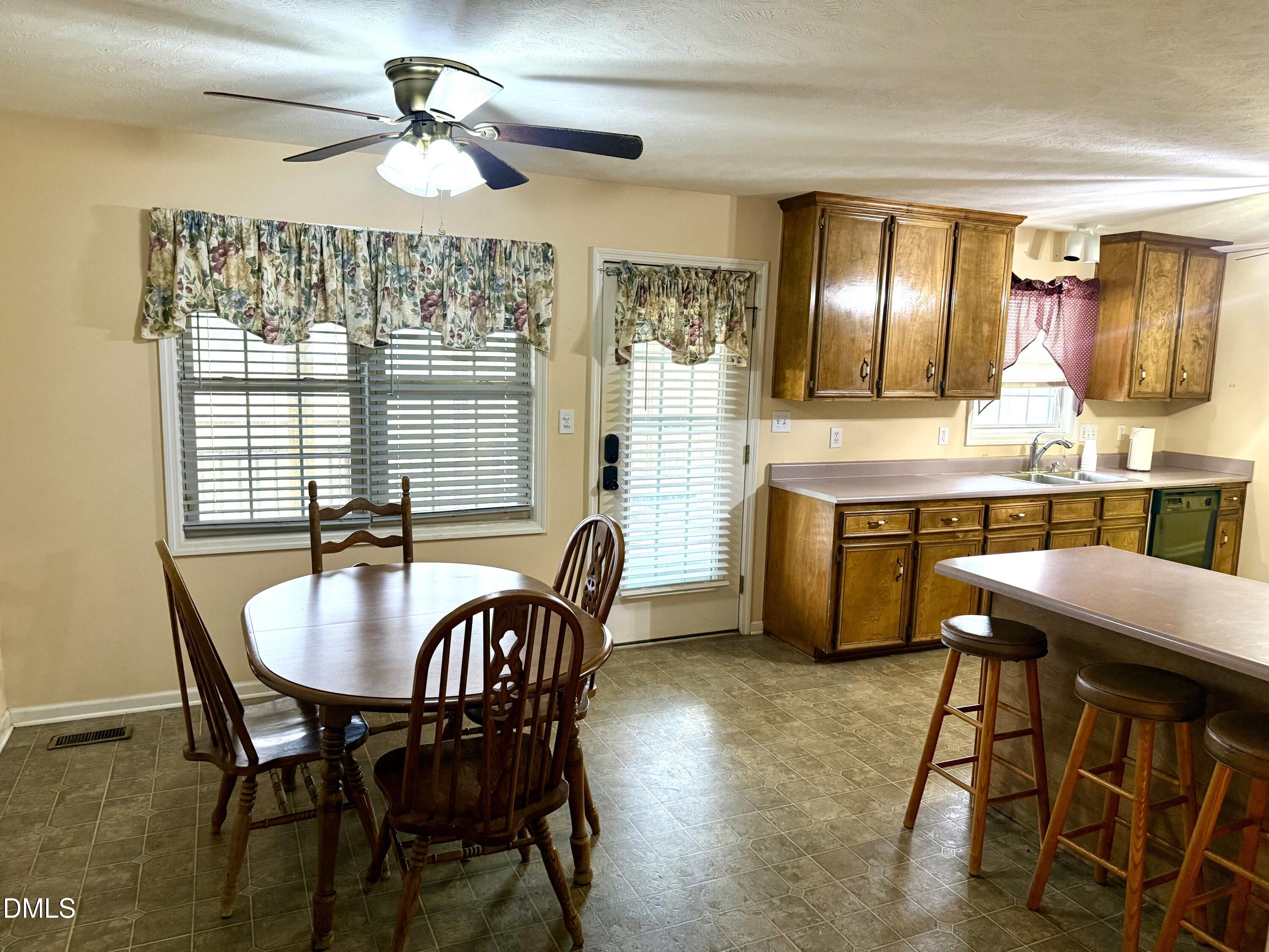1511 Lane Road
