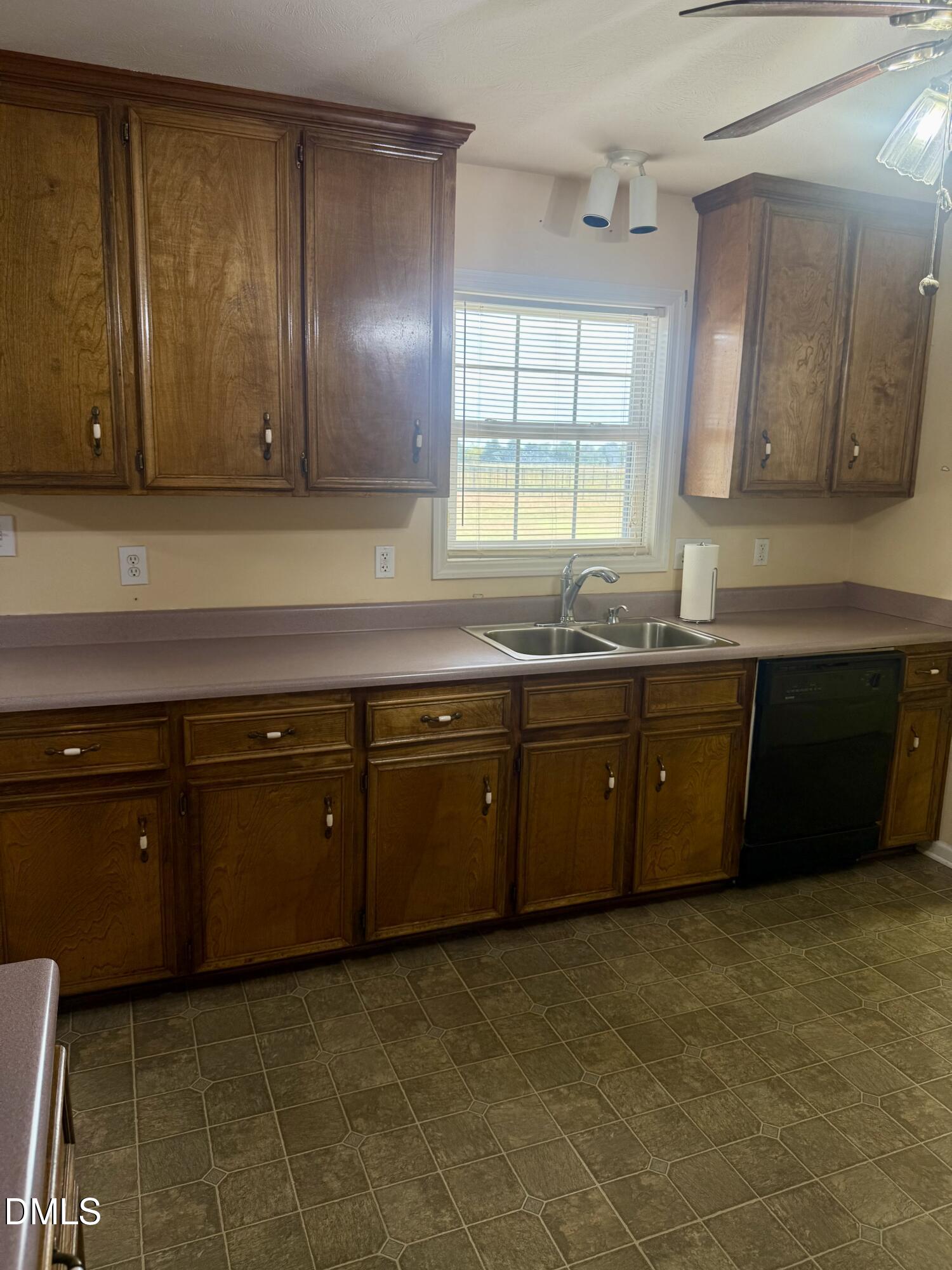 1511 Lane Road
