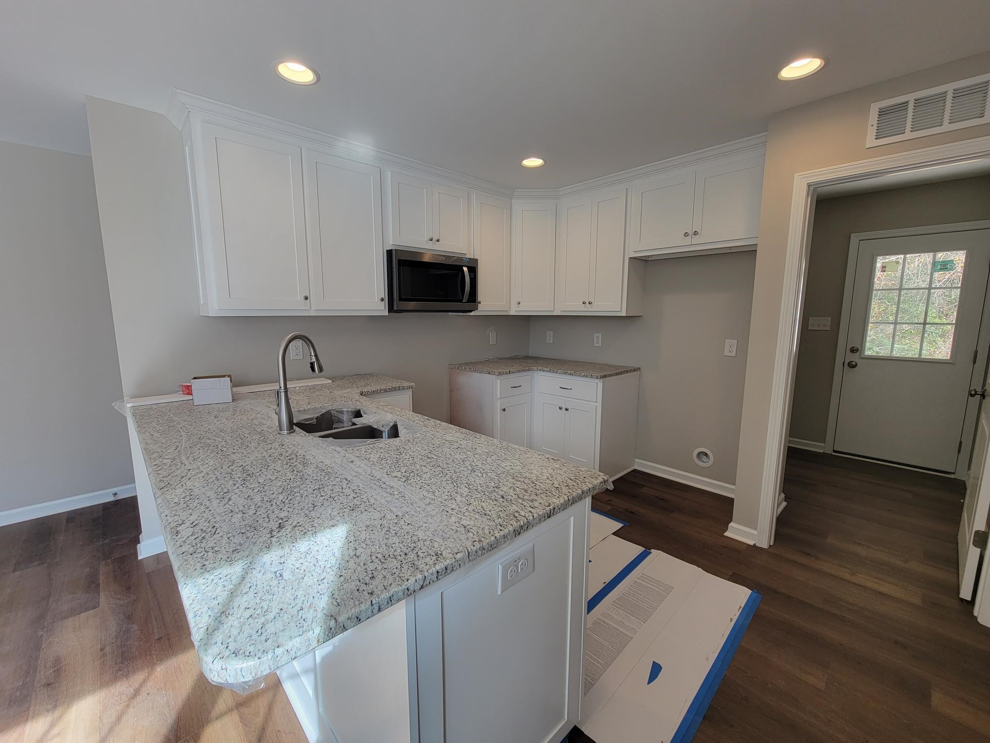 649 S Lincoln Street