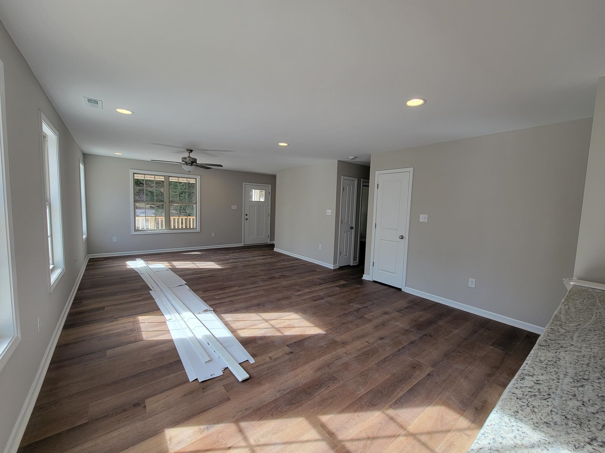 649 S Lincoln Street