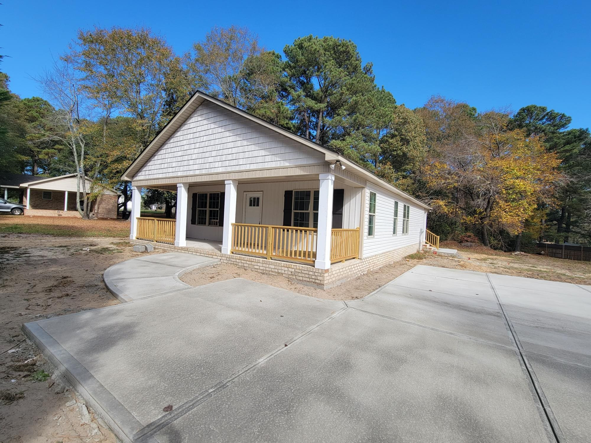 649 S Lincoln Street