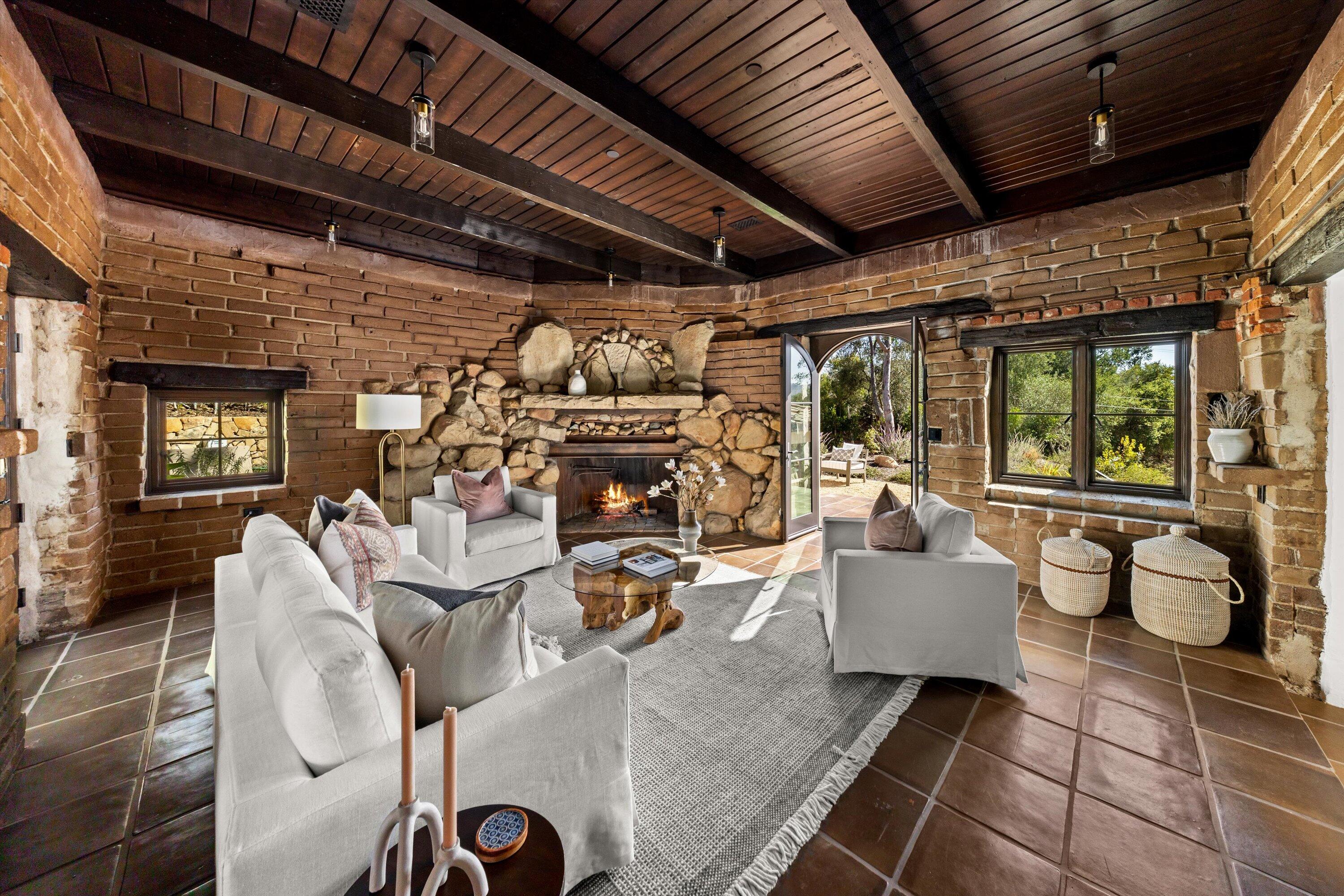 1035 Coyote Road
