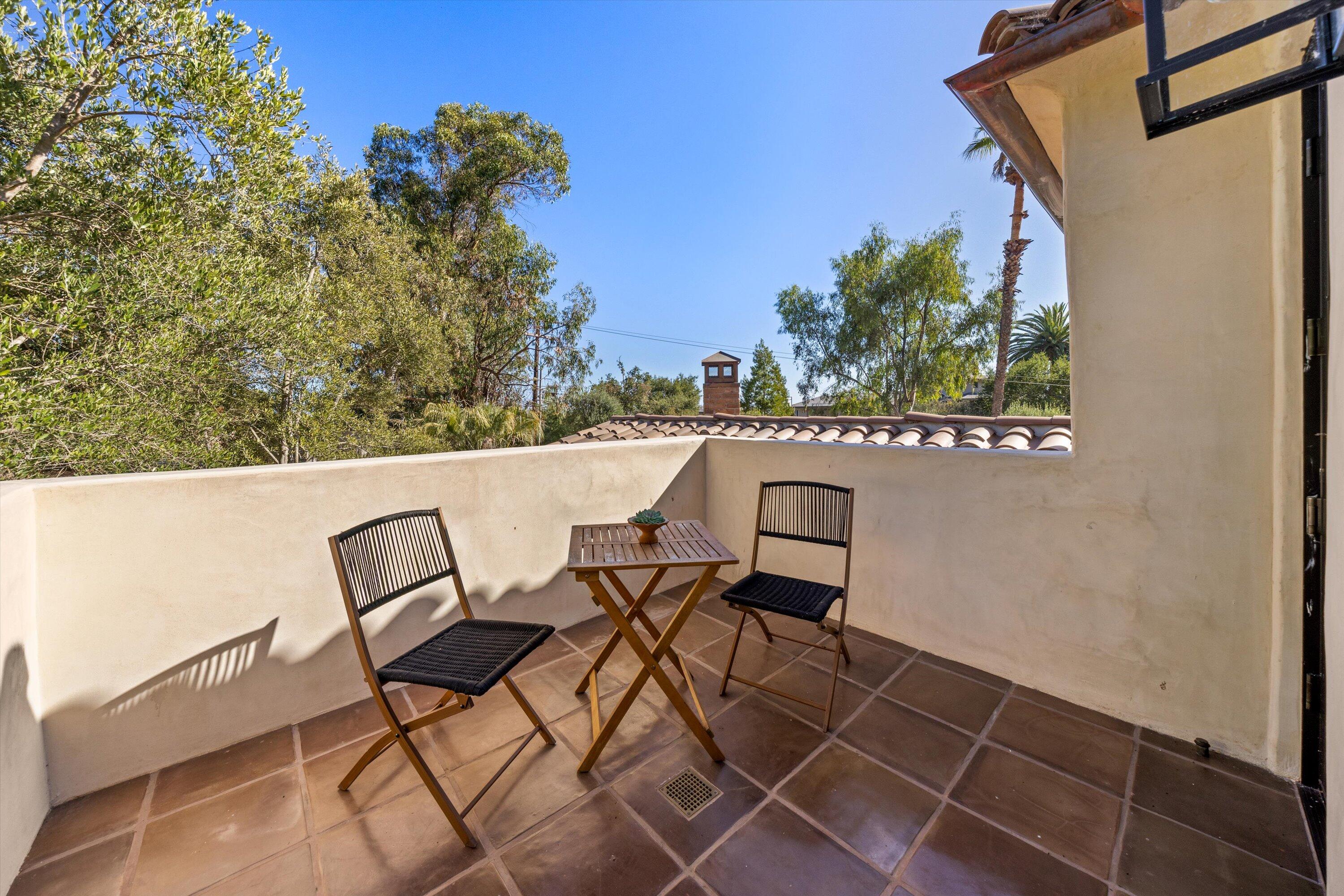 1035 Coyote Road