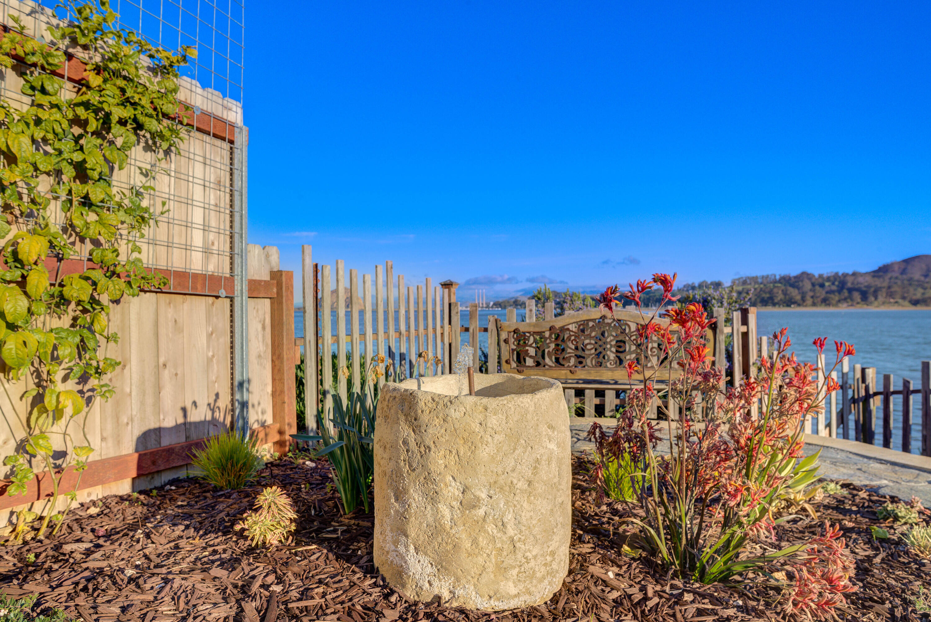 670 Santa Lucia Avenue