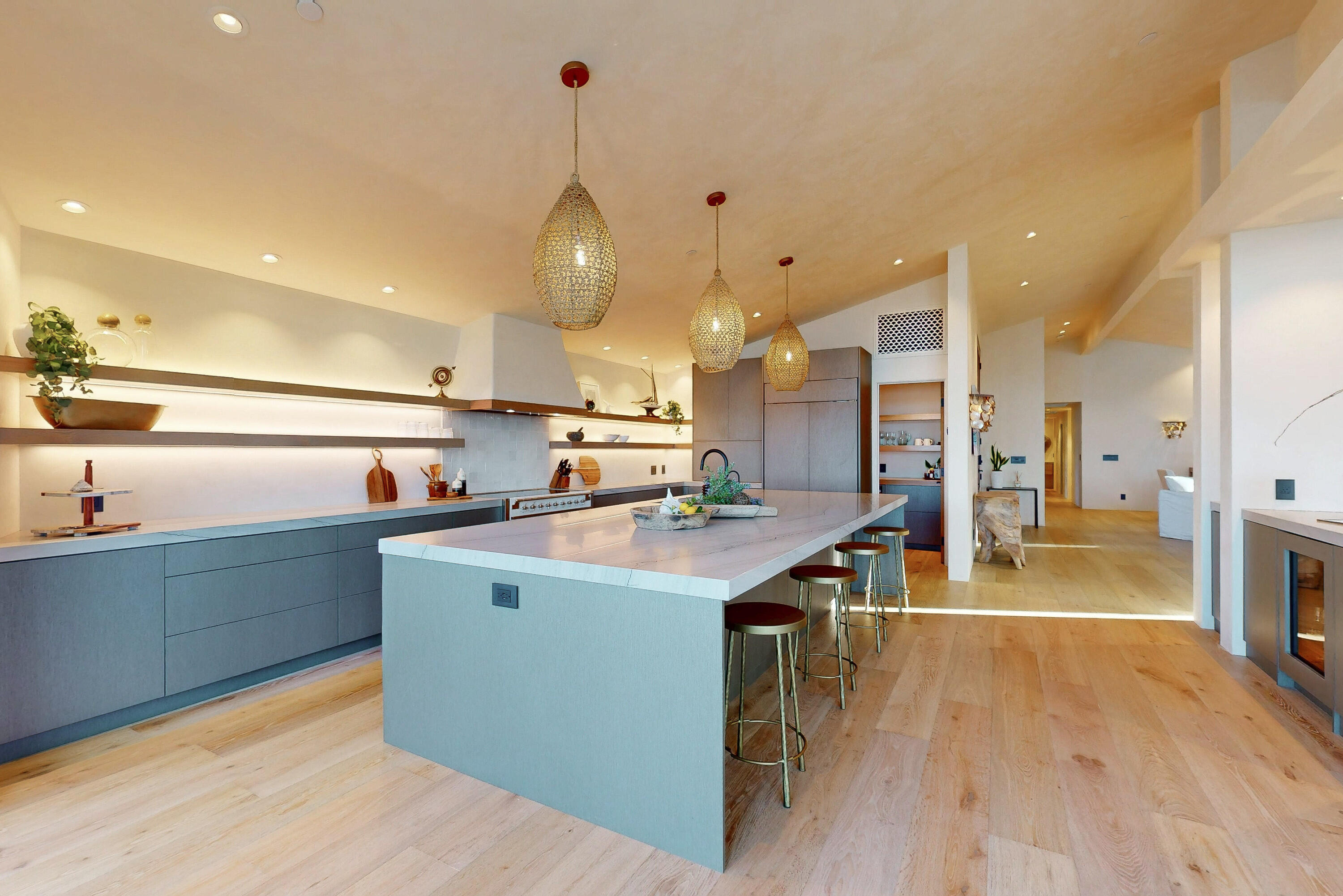 670 Santa Lucia Avenue