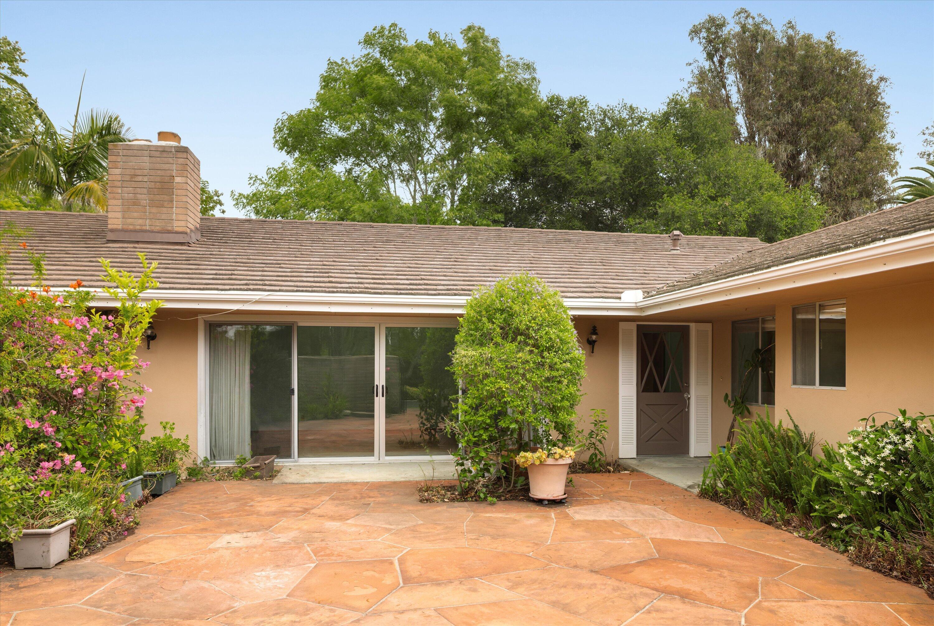 4507 Carriage Hill Drive