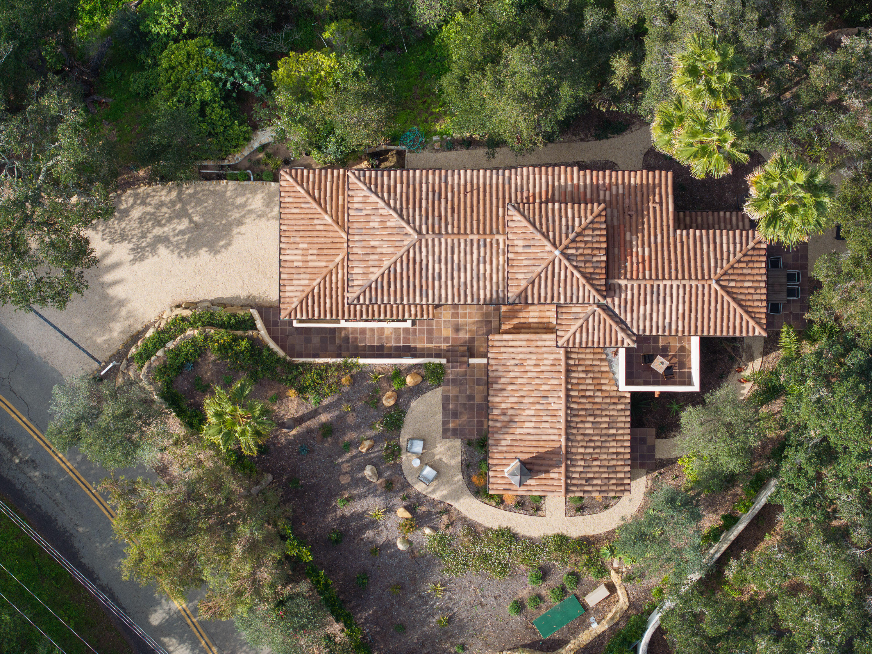 1035 Coyote Road