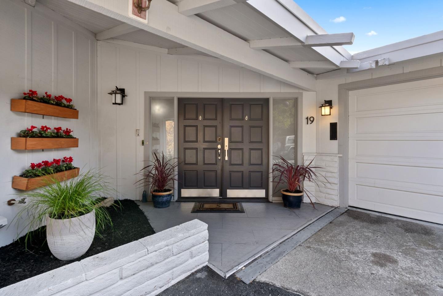 19 Anchor LN