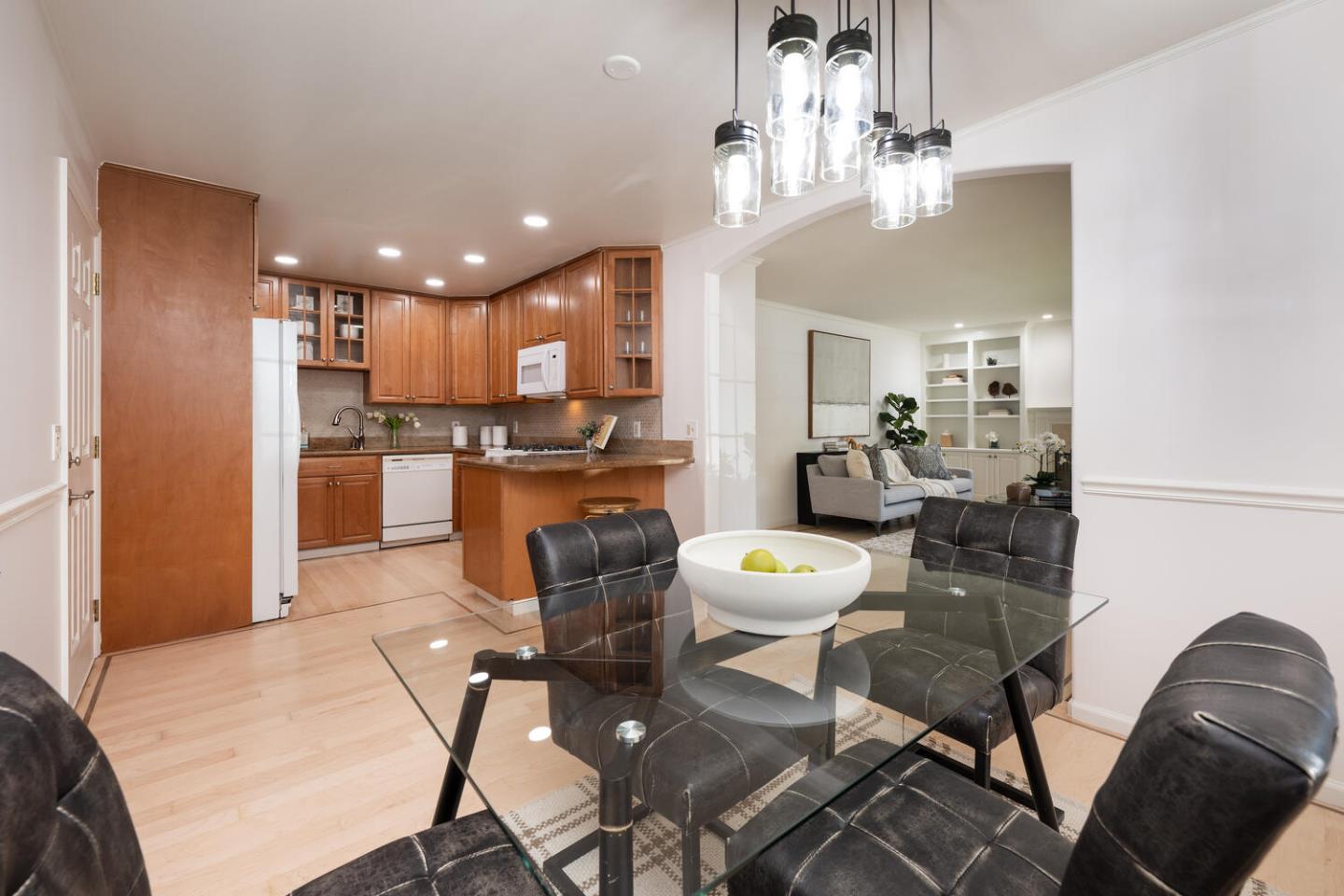 742 Neal AVE