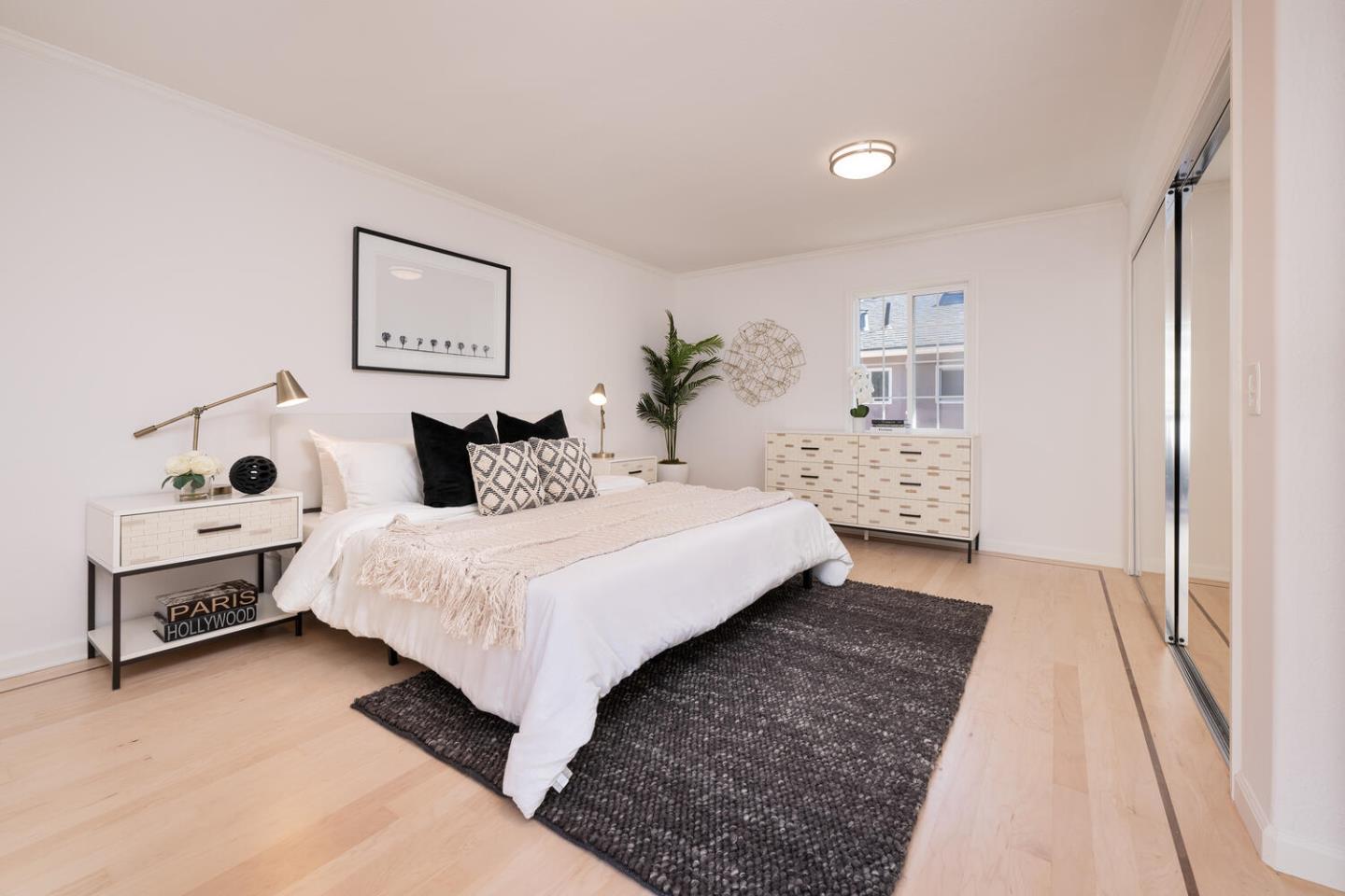 742 Neal AVE