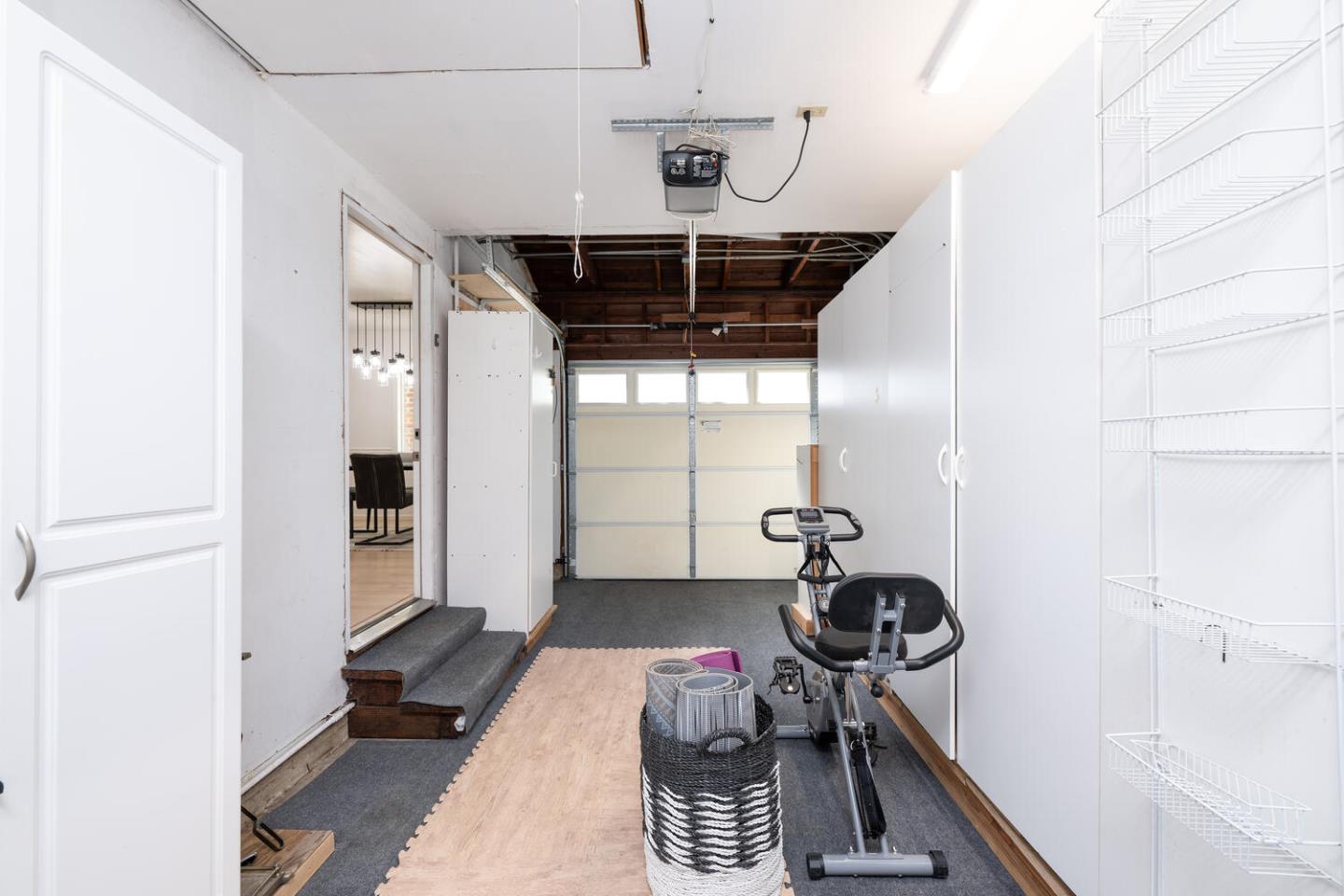 742 Neal AVE