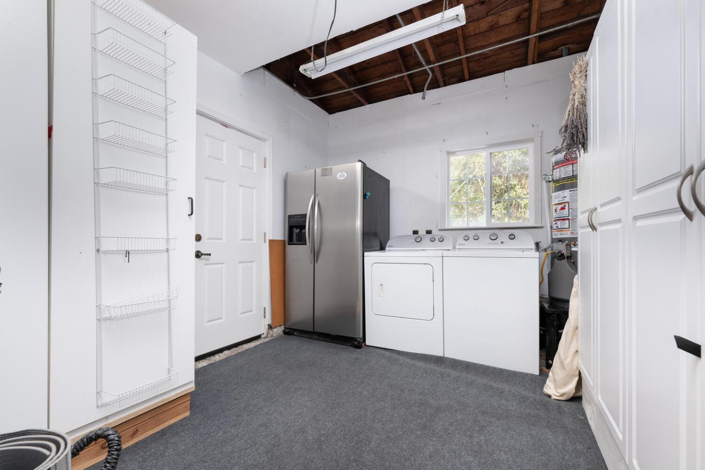 742 Neal AVE