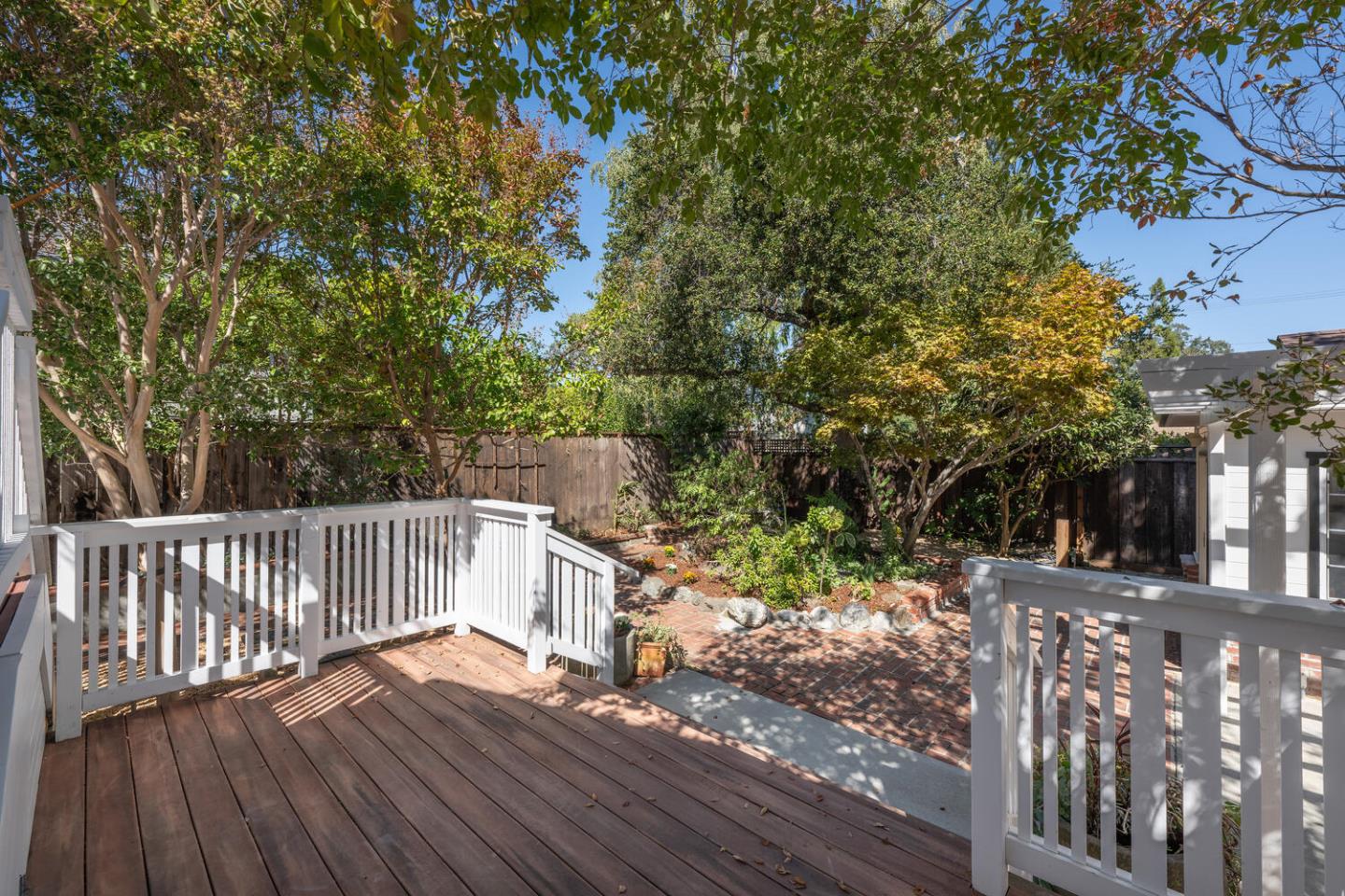 742 Neal AVE