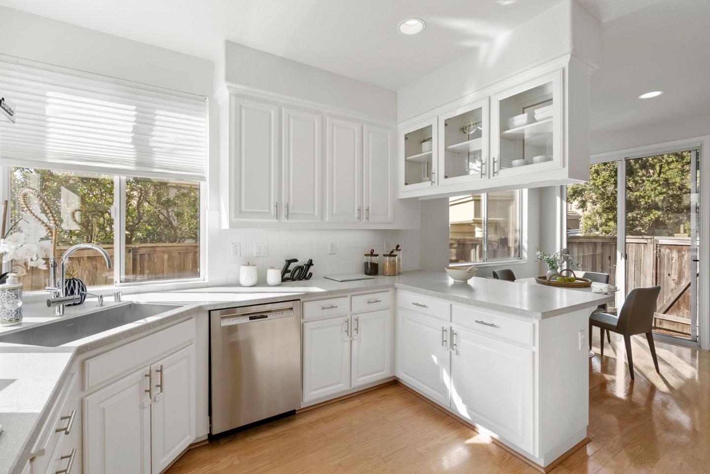 16 Skypark CIR