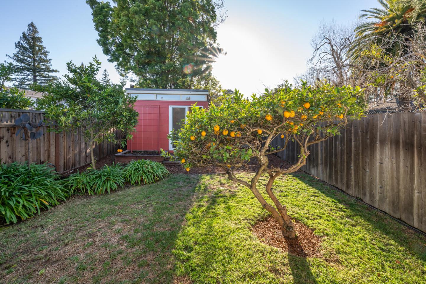 1354 Oakhurst AVE