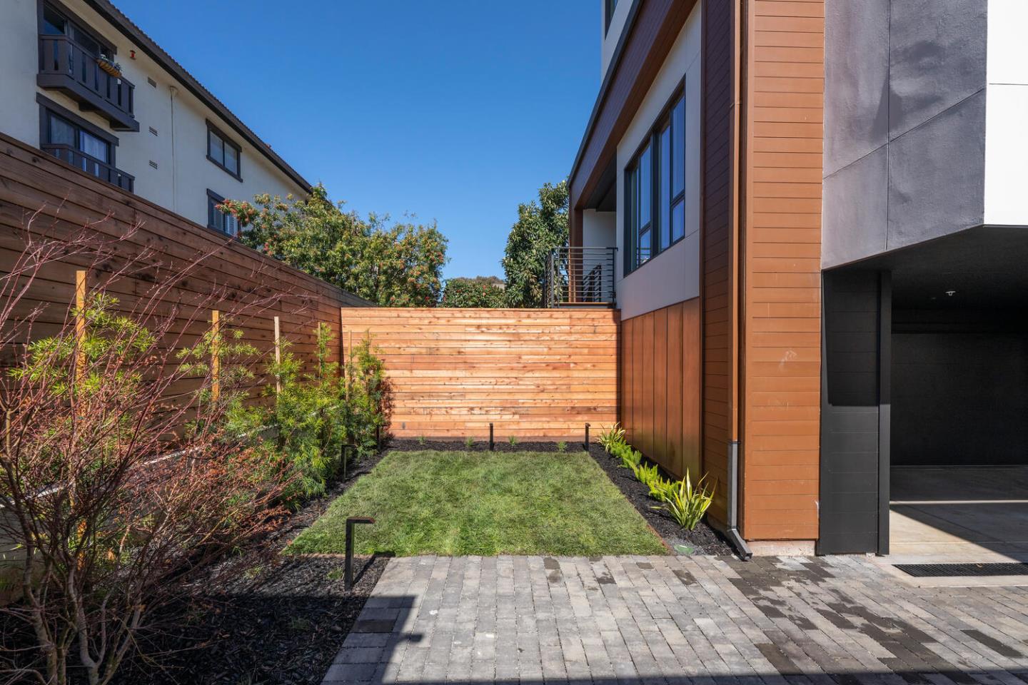 782 Elm B