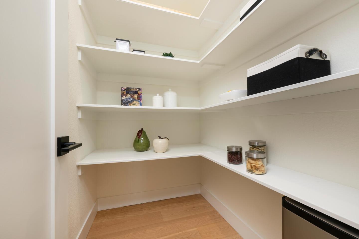 5 Spring Valley Way