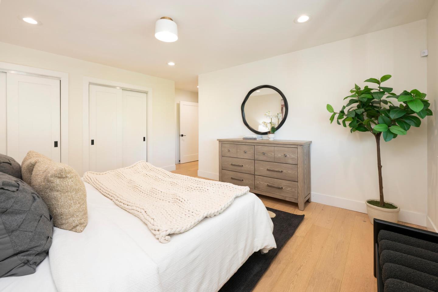 5 Spring Valley Way