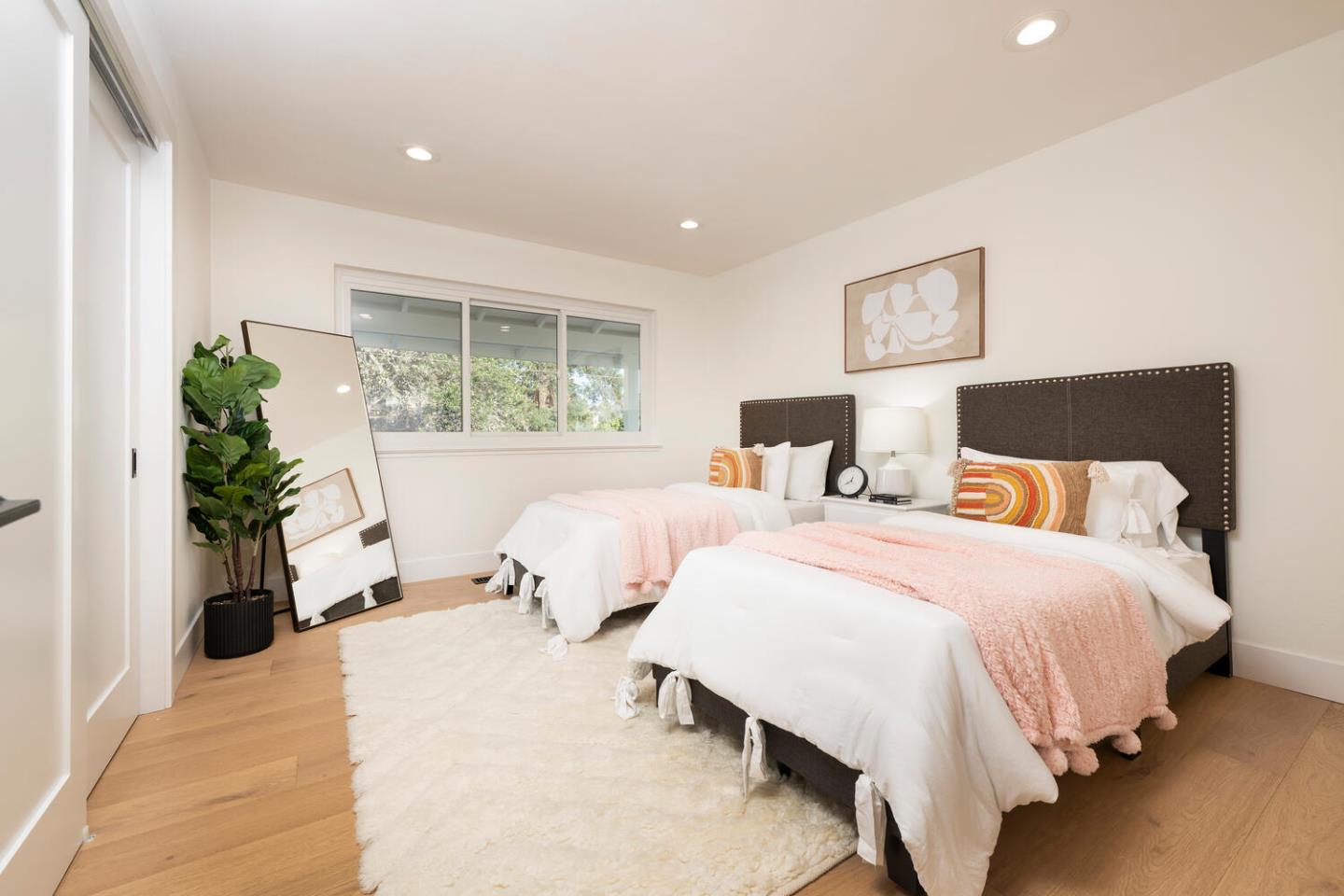 5 Spring Valley Way