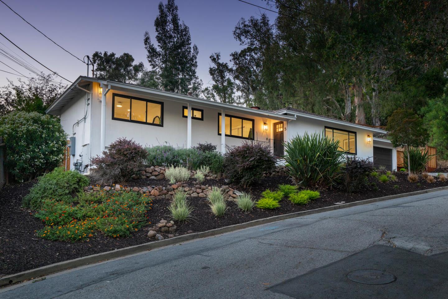 5 Spring Valley Way