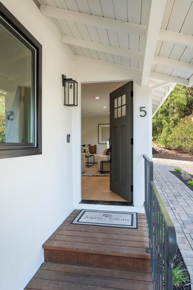 5 Spring Valley Way