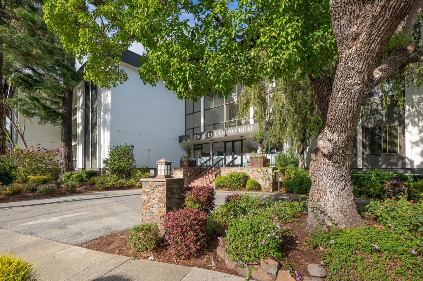 316 North El Camino Real 306