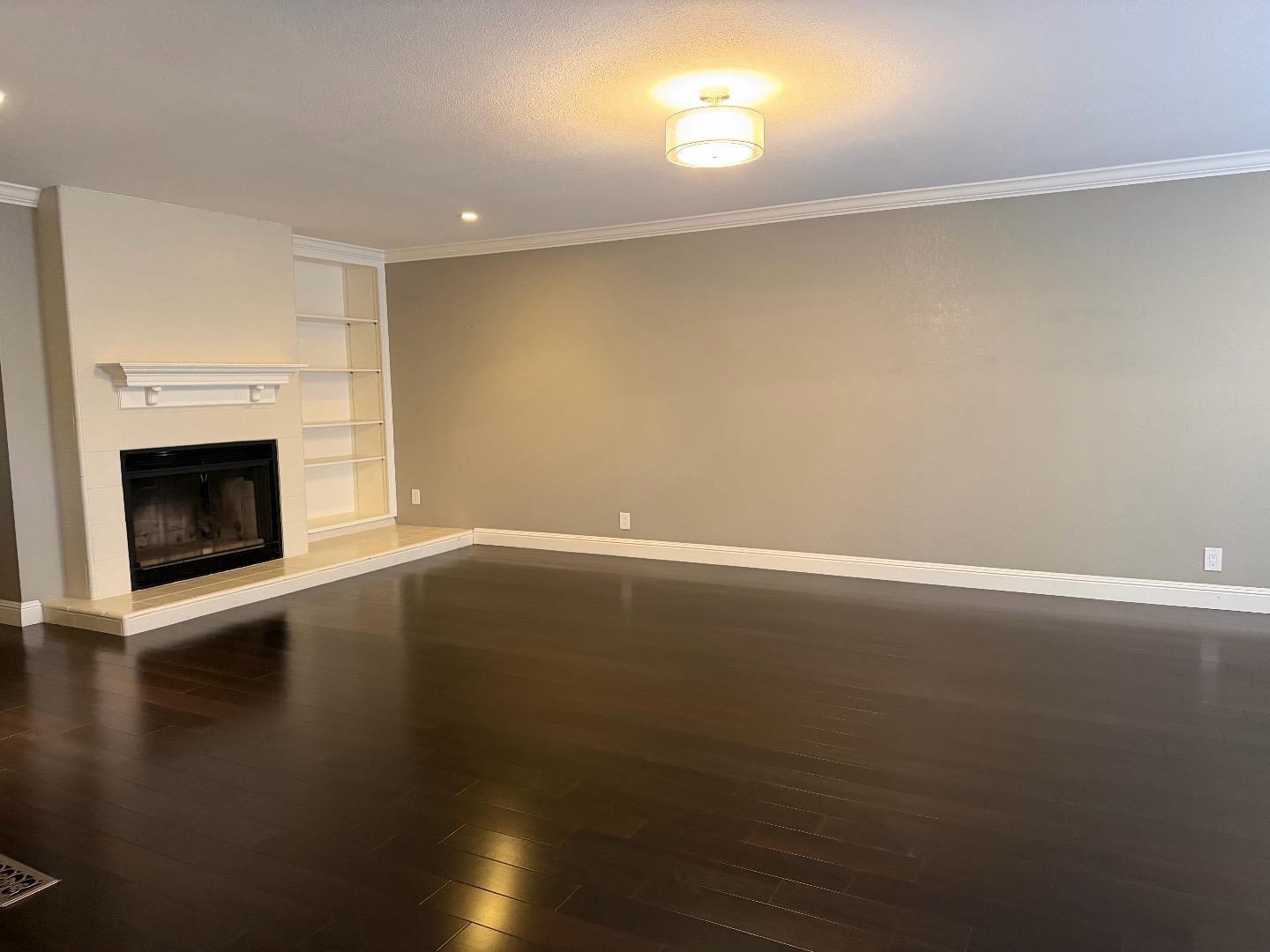 1125 Royal Lane