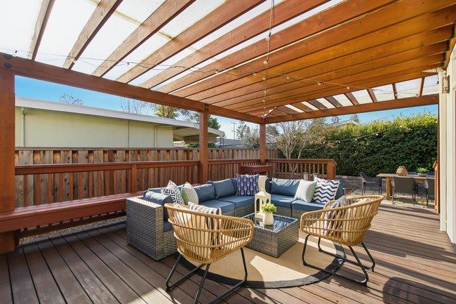 1316 Rosewood Avenue