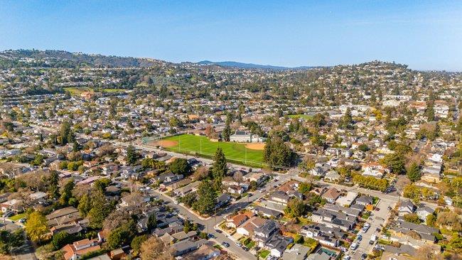 1316 Rosewood Avenue