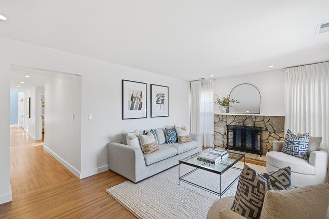 1316 Rosewood Avenue