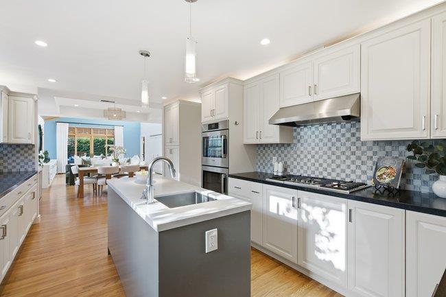 1316 Rosewood Avenue