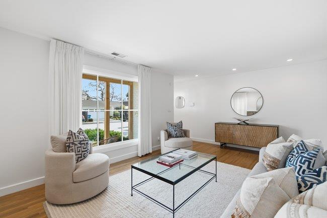 1316 Rosewood Avenue