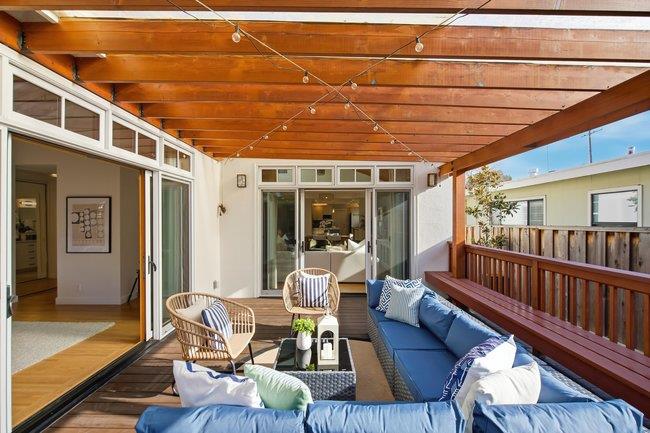 1316 Rosewood Avenue