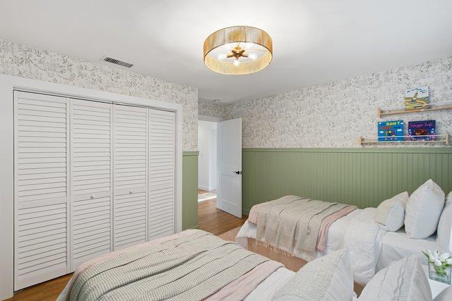 1316 Rosewood Avenue