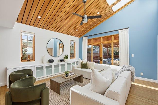 1316 Rosewood Avenue