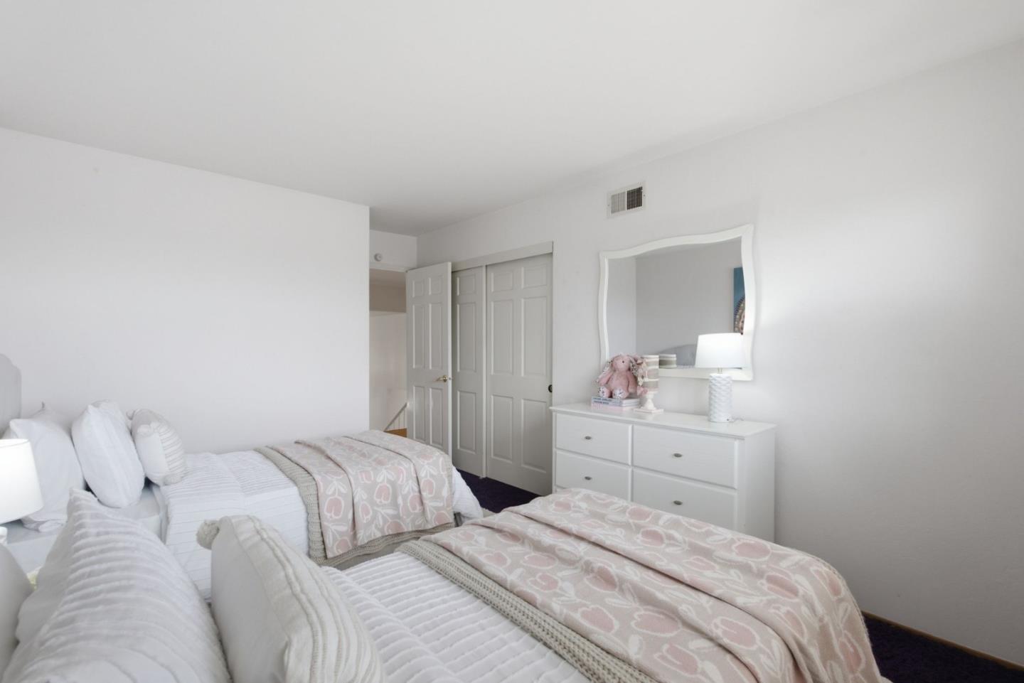 2564 Sherborne DR