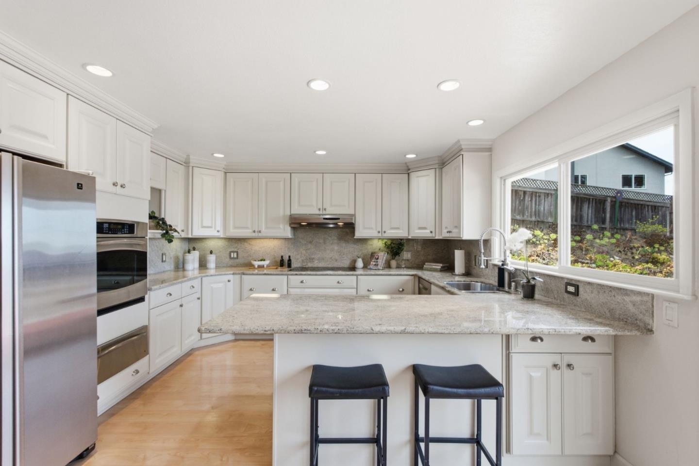 2564 Sherborne DR