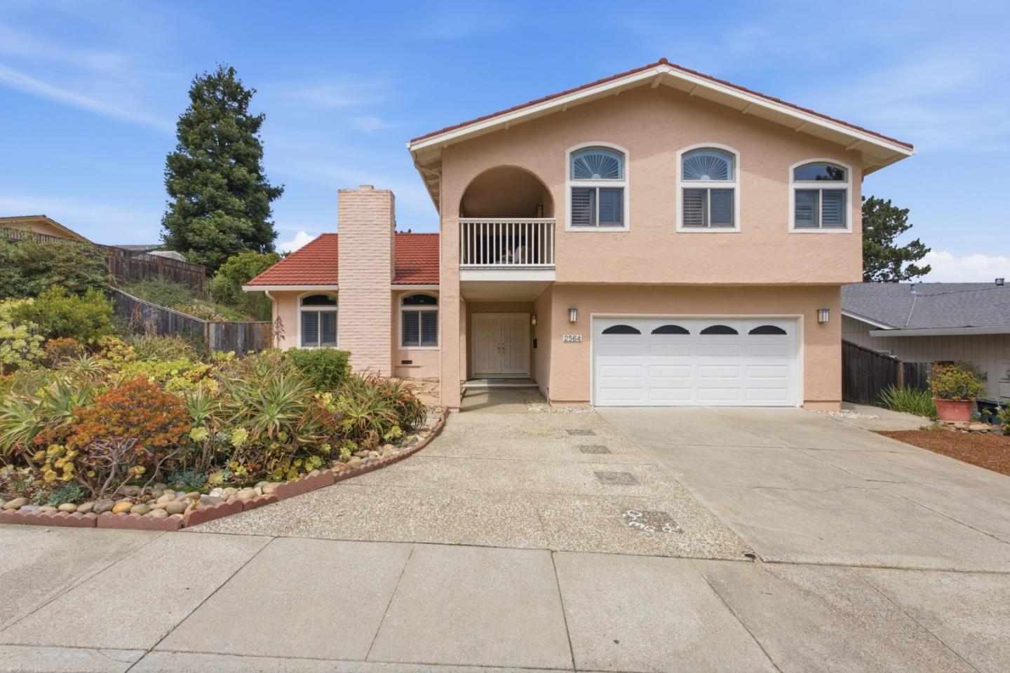 2564 Sherborne DR