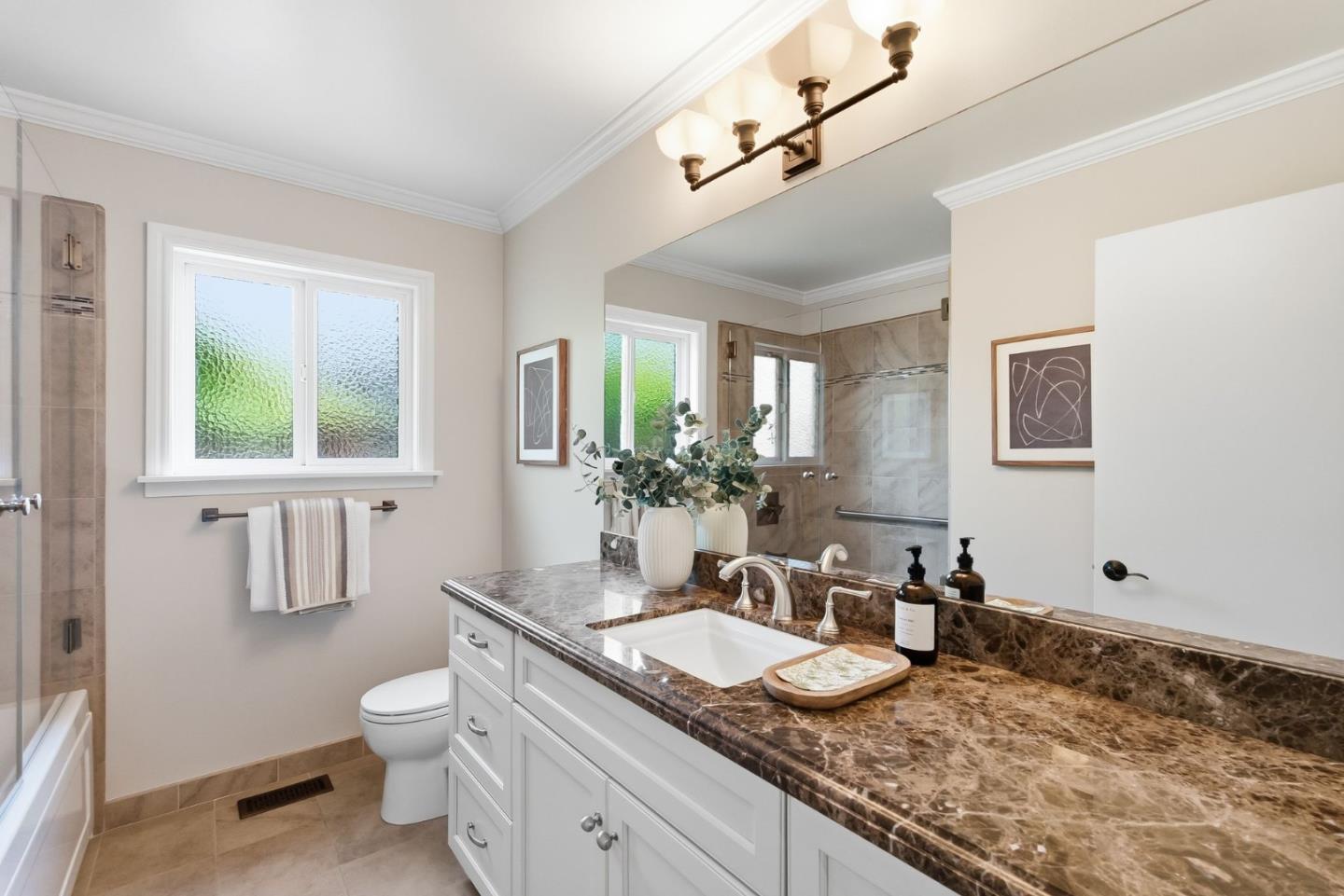 2720 Debbie CT