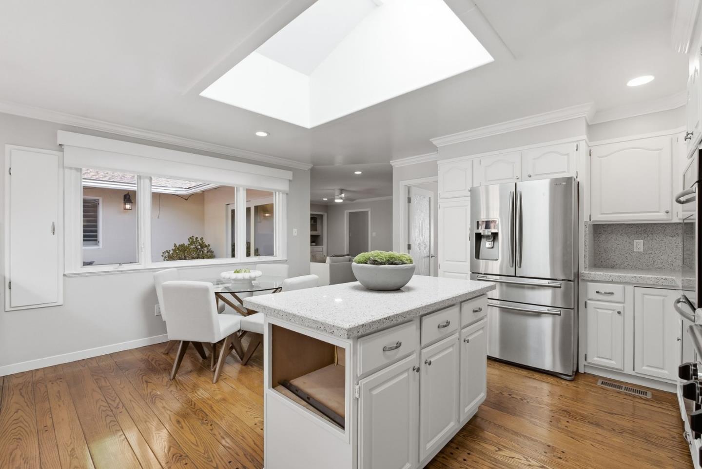 2720 Debbie CT